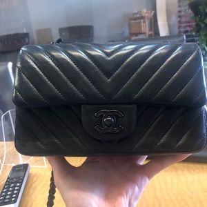 Chanel mini rectangular lambskin so black